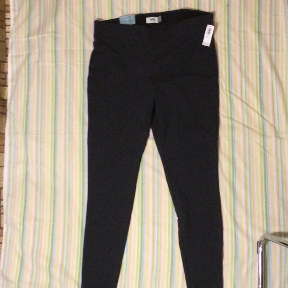 ⭐️vOld Navy Active Charcoal Grey Leggings
